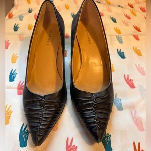 Nine West Pleated Toe Kitten Heel Pumps. Size 8 1/2
